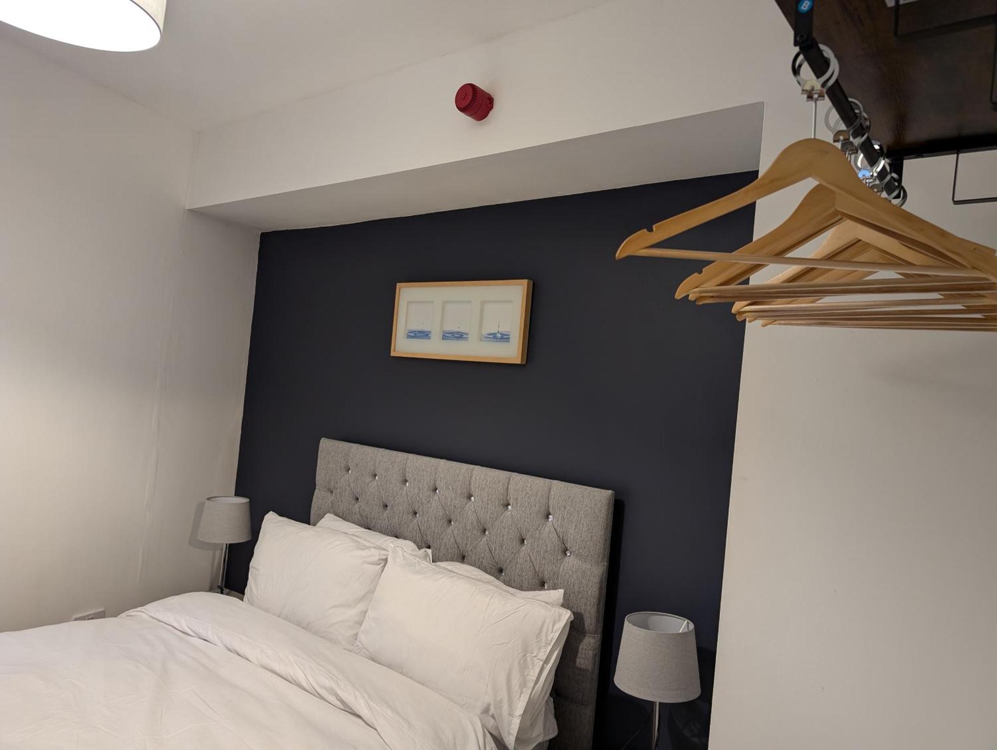 Blok 3 -Jacuzzi Suites, Apartment & Ensuite Rooms Блэкпул Экстерьер фото