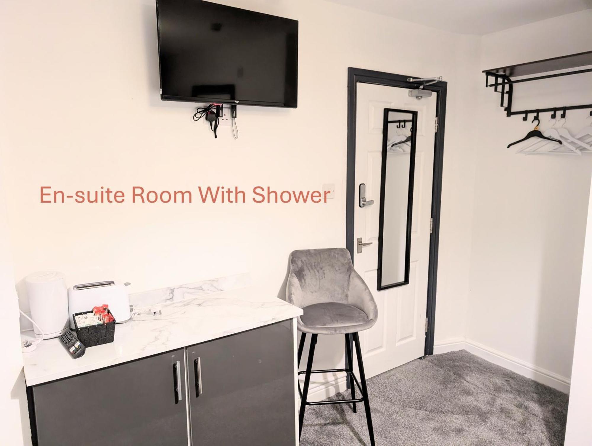 Blok 3 -Jacuzzi Suites, Apartment & Ensuite Rooms Блэкпул Экстерьер фото